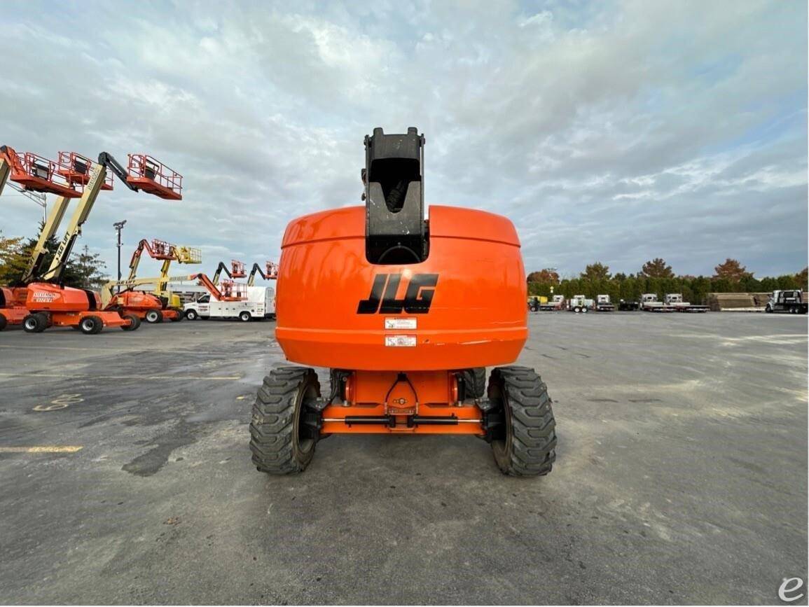 2014 JLG 600S