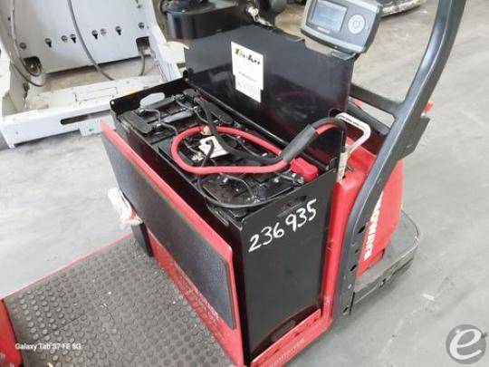 2017 Raymond 3020