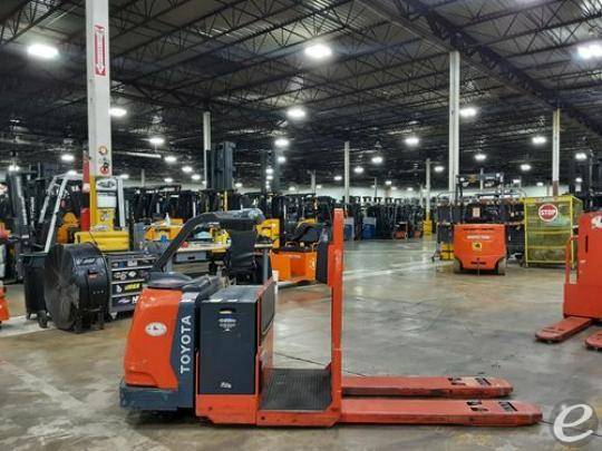 2014 Toyota 8HBC30 Electric Forklift - 123Forklift
