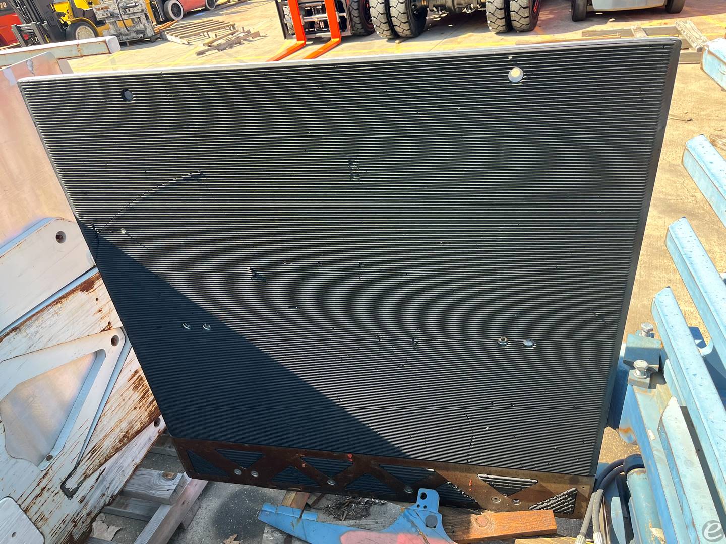 2020 Rightline LC35H-10-3AC-AP