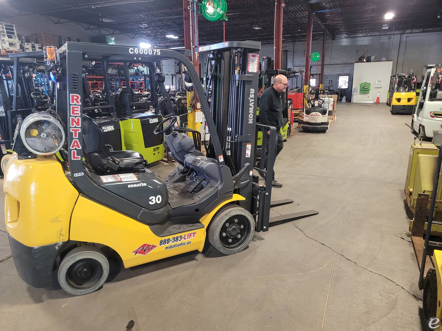 2020 Komatsu FG30SHT-16