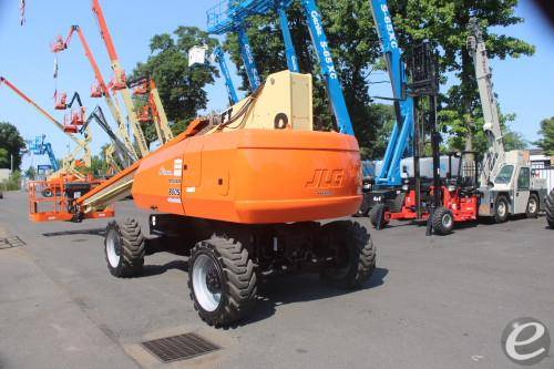 2019 JLG 800S