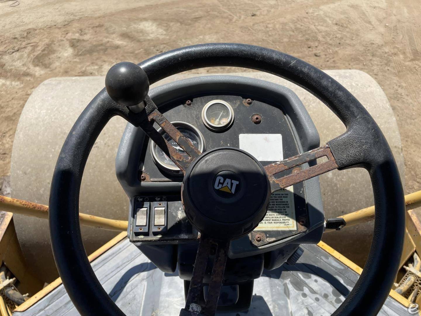 2003 Cat CS-563E