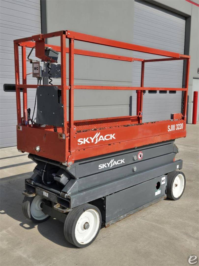 2018 Skyjack SJIII3220 Electric Scissor Lift - 123Forklift