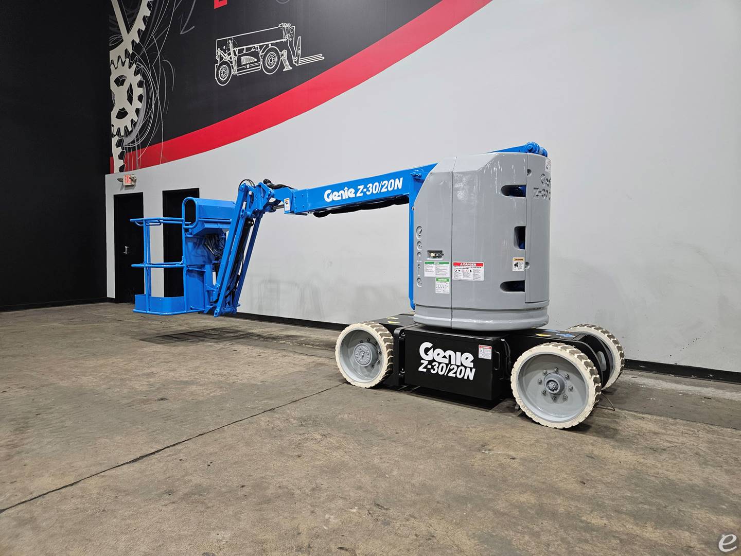 2014 Genie Z30/20NRJ