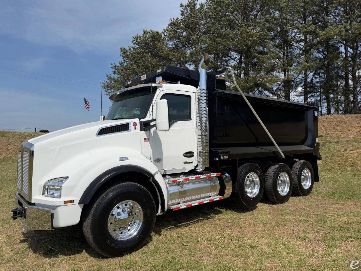 2025 Kenworth T880