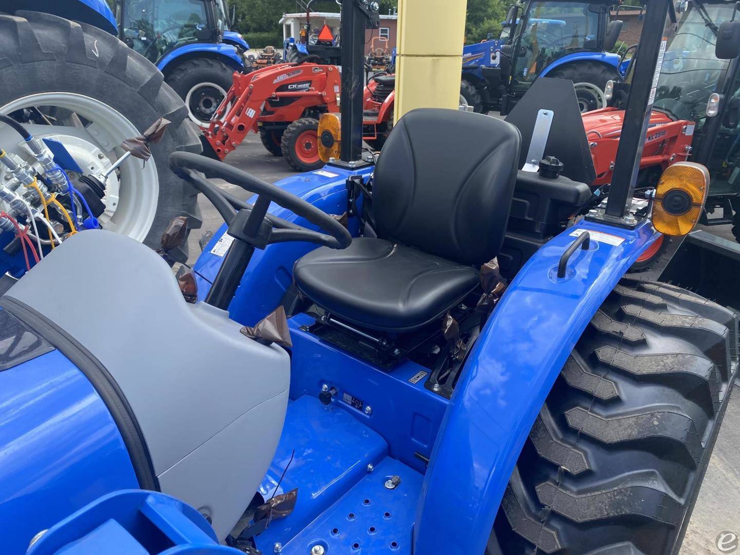 2025 New Holland WORKMASTER 25