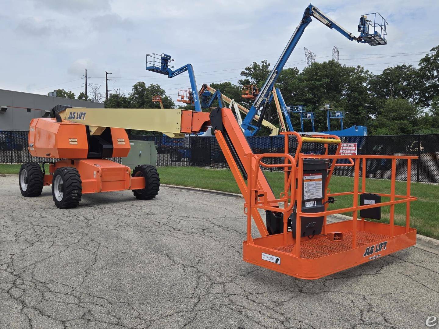 2012 JLG 660SJ