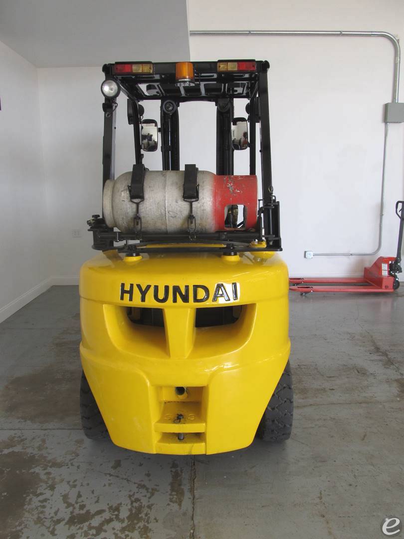 2017 Hyundai 33L-7A