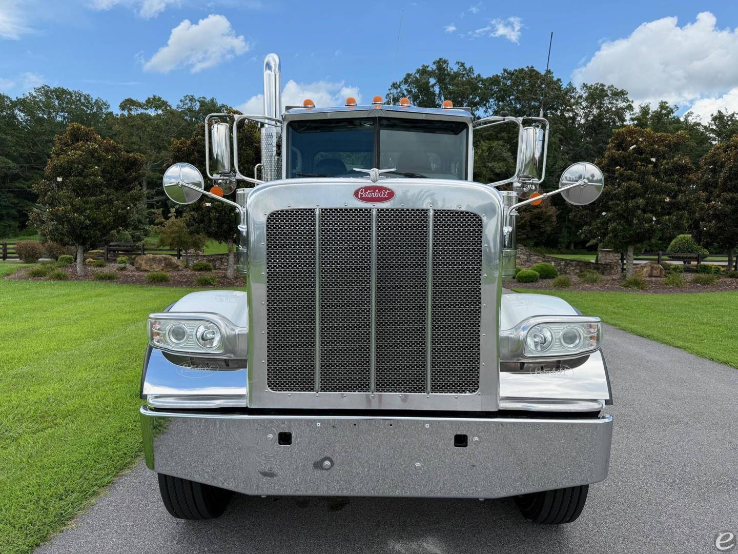 2017 Peterbilt 389