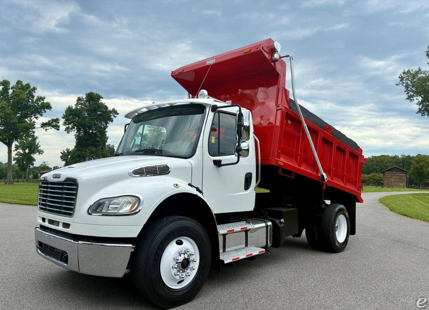 2020 Freightliner BUSINESS CLASS M2 106