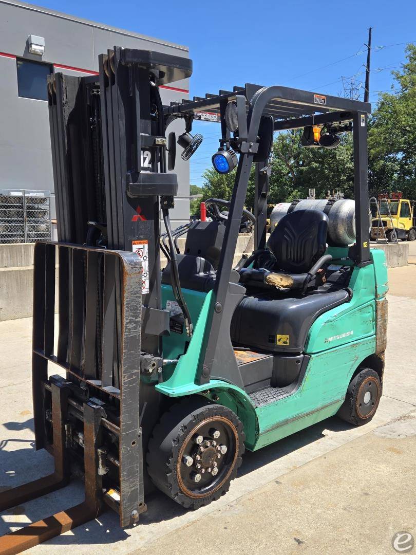 2020 Mitsubishi FGC20N