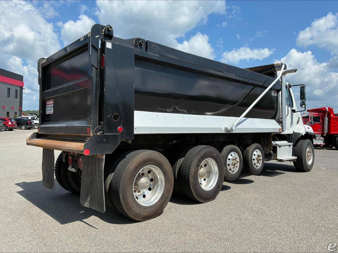 2023 Freightliner 108SD