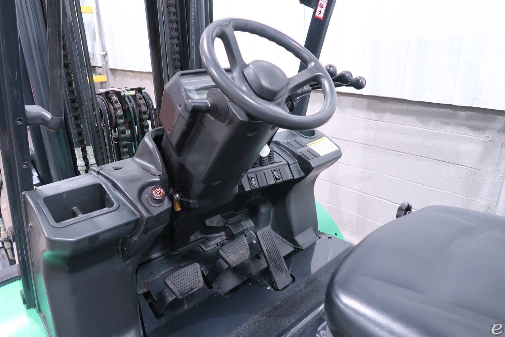 2013 Mitsubishi FG50CN
