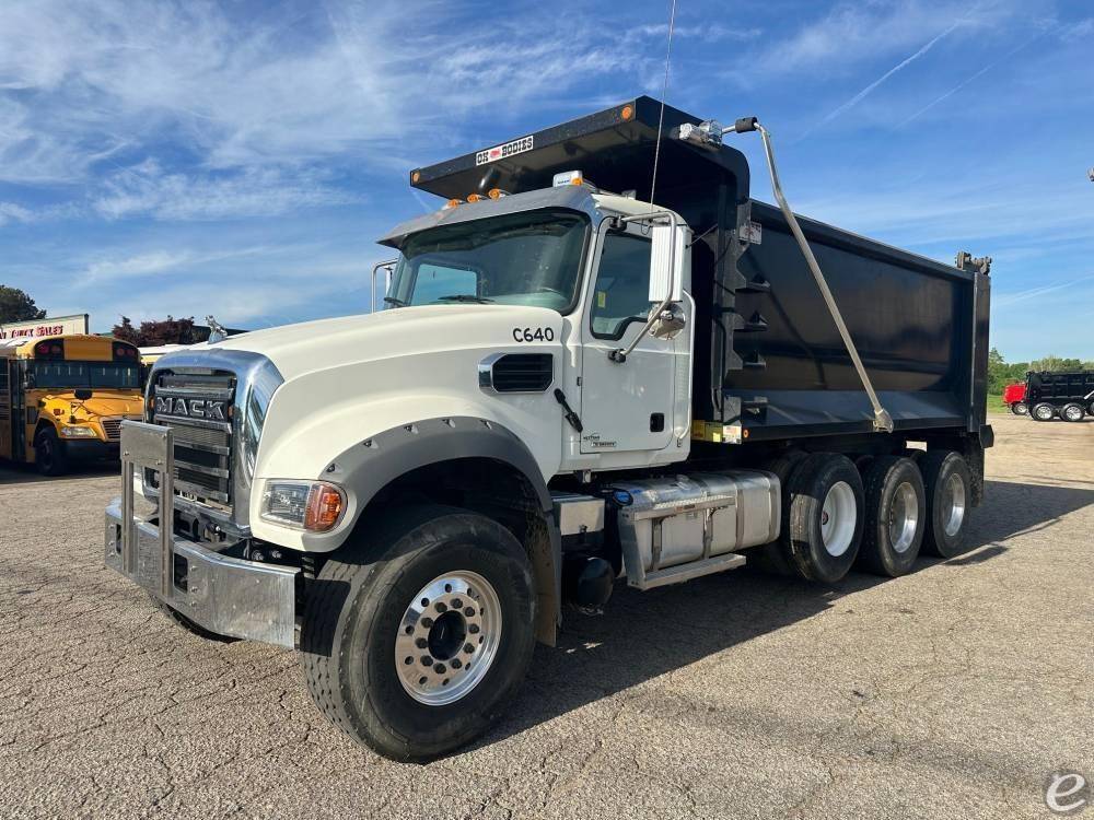 2024 Mack GRANITE 64FR