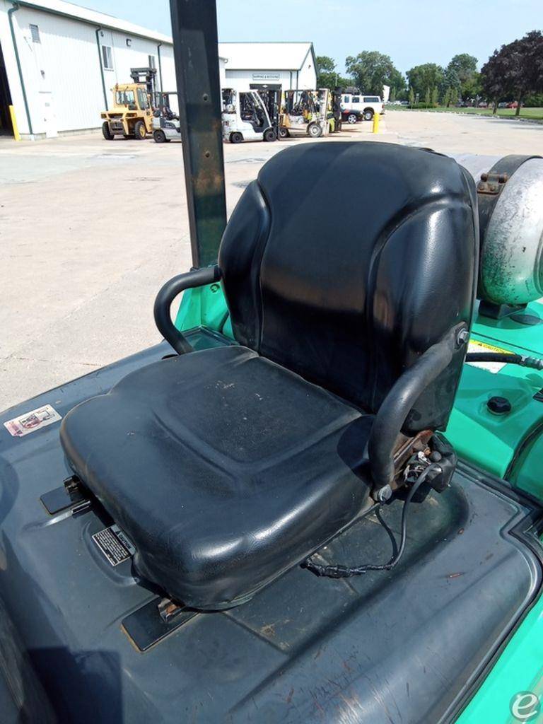 2017 Mitsubishi FG25N