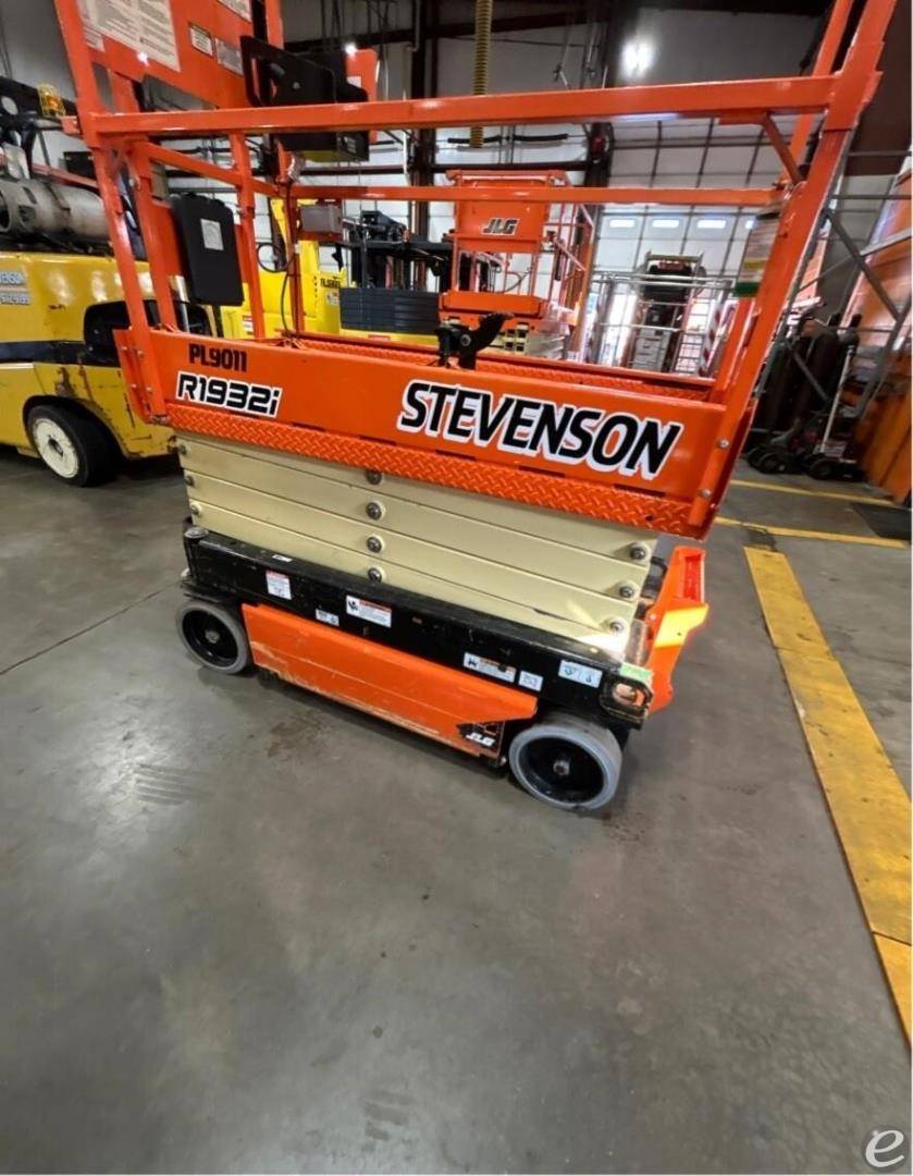 2021 JLG R1932i