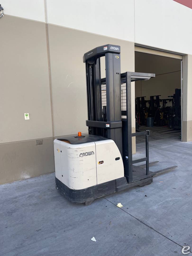 2013 Crown SP3505-30