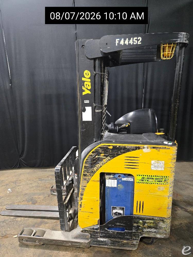 2015 Yale NR040DB