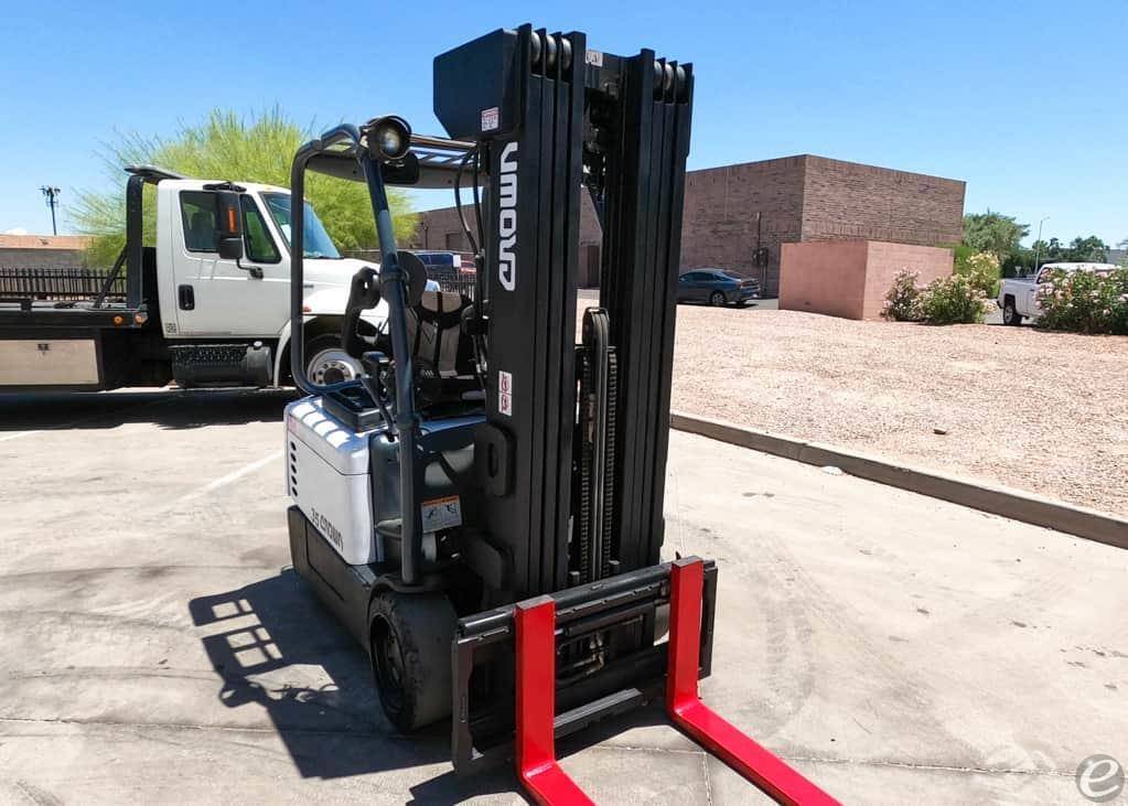 2003 Crown SC4020-35 Electric Forklift - 123Forklift