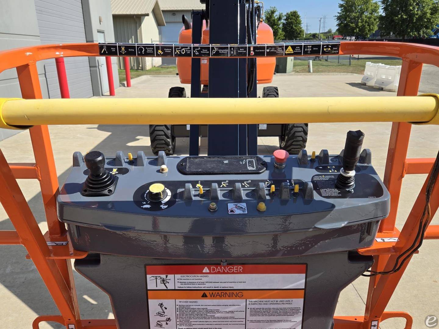 2017 JLG 460SJ