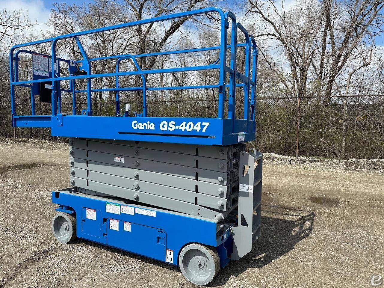 2016 Genie GS4047 Electric Scissor Lift - 123Forklift