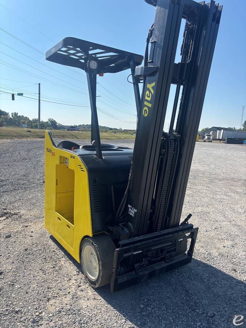 2013 Yale ESC035ACN36TE084