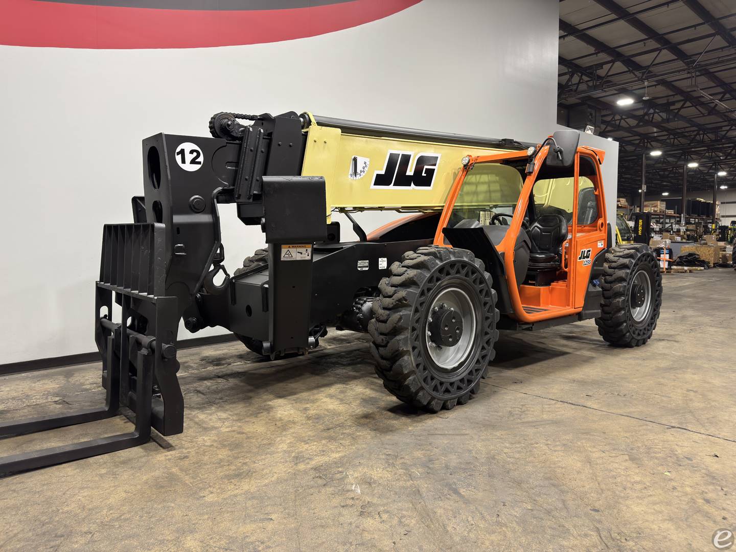 2017 JLG 1255