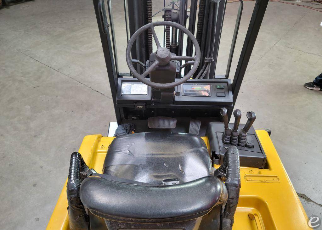 2001 Yale ERC060RGN48TE098