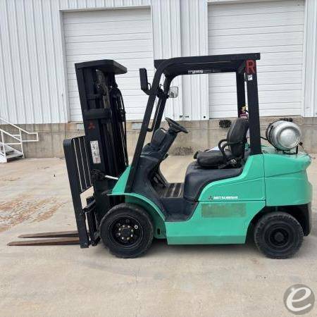 2014 Mitsubishi FG25N