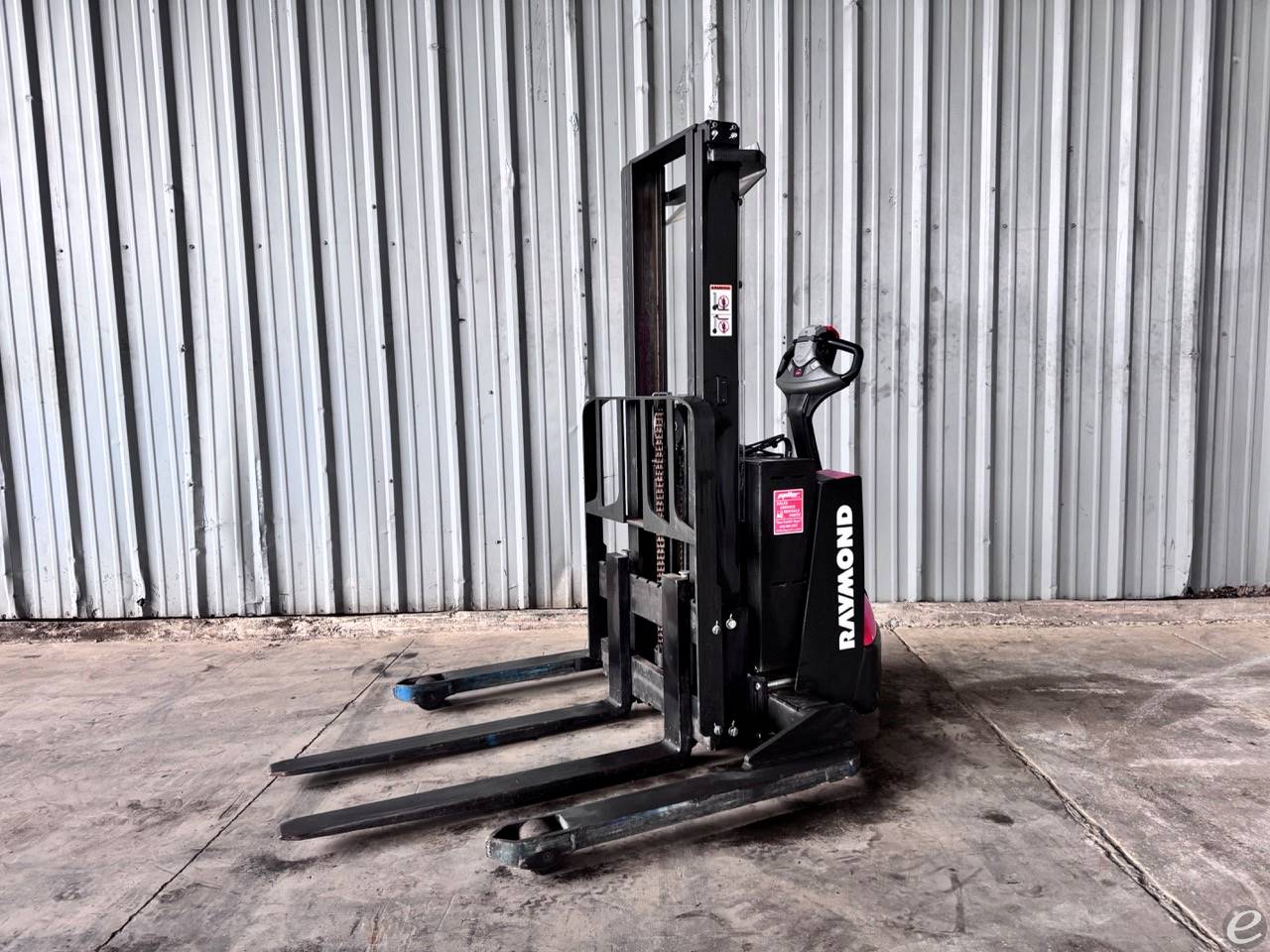 2019 Raymond 6210