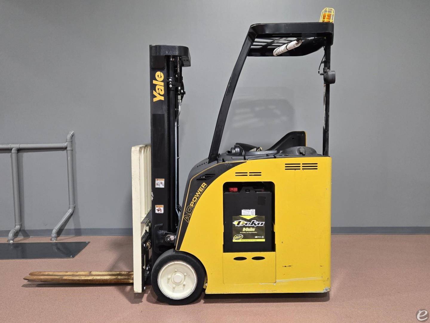 2019 Yale ESC030AD Electric Forklif...