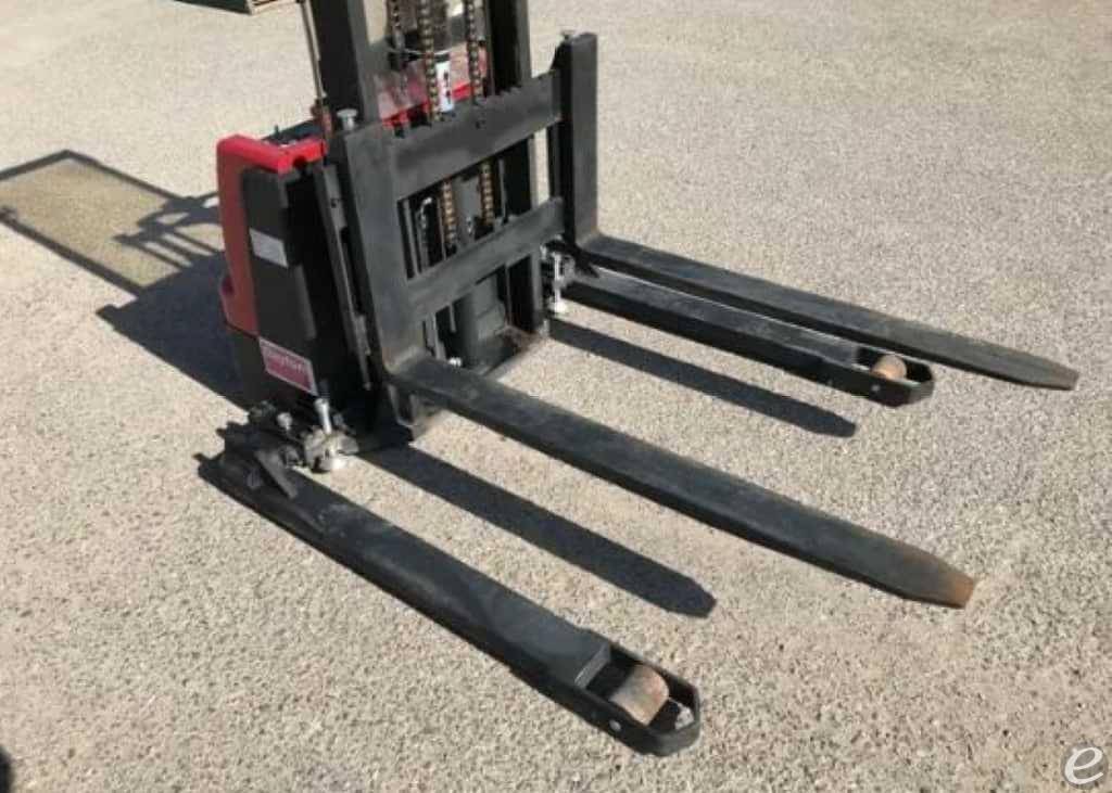  Dayton 21XU83 Electric Forklift - 123Forklift