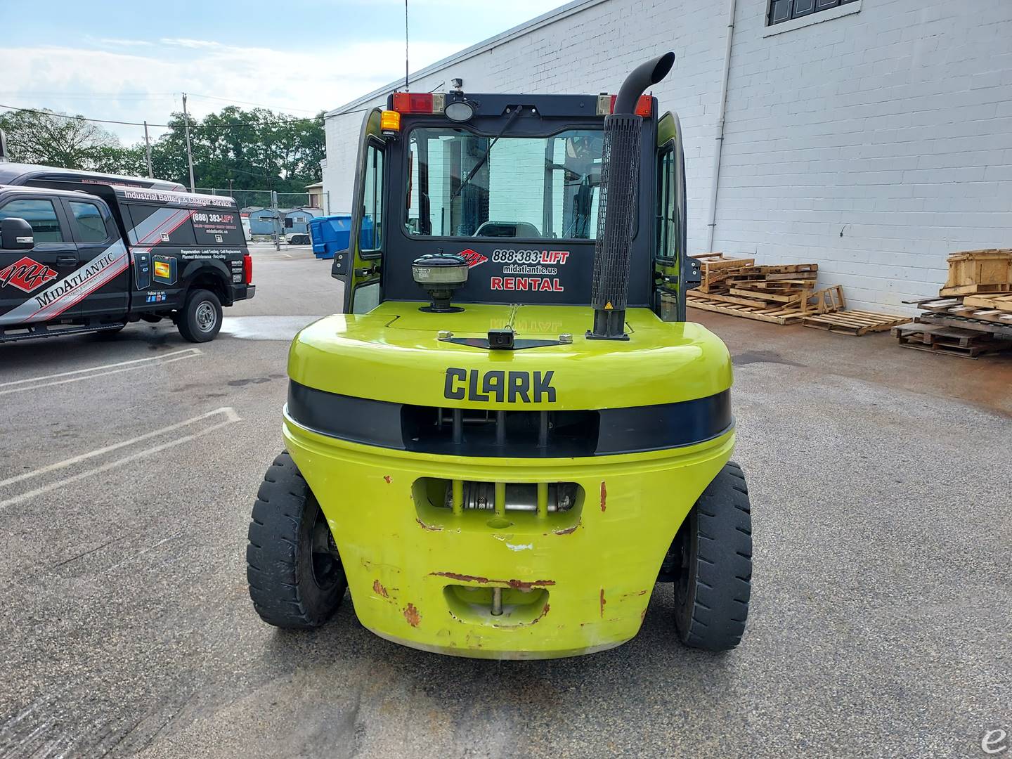 2019 Clark C70