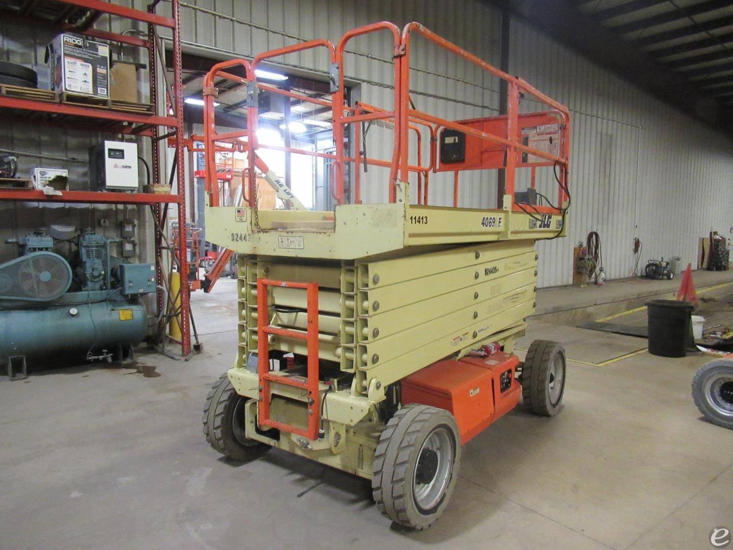 2012 JLG 4069LE