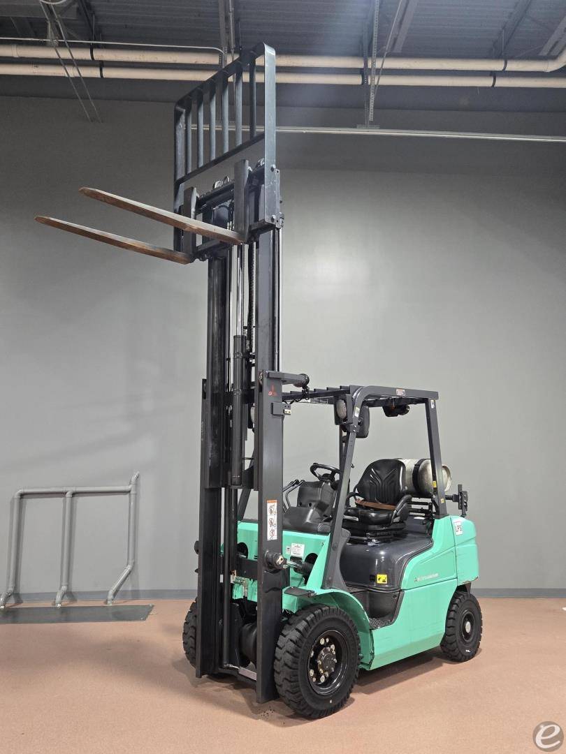 2020 Mitsubishi FG25N