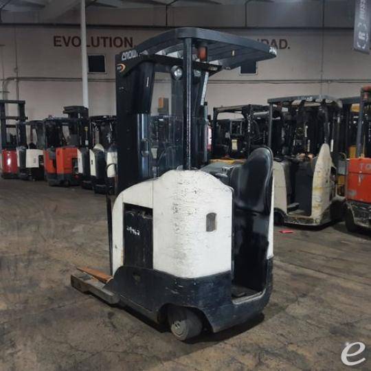 2016 Crown RR5725-45
