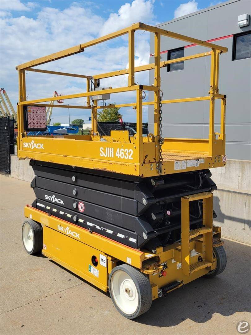 2018 Skyjack SJIII4632 Electric Scissor Lift - 123Forklift