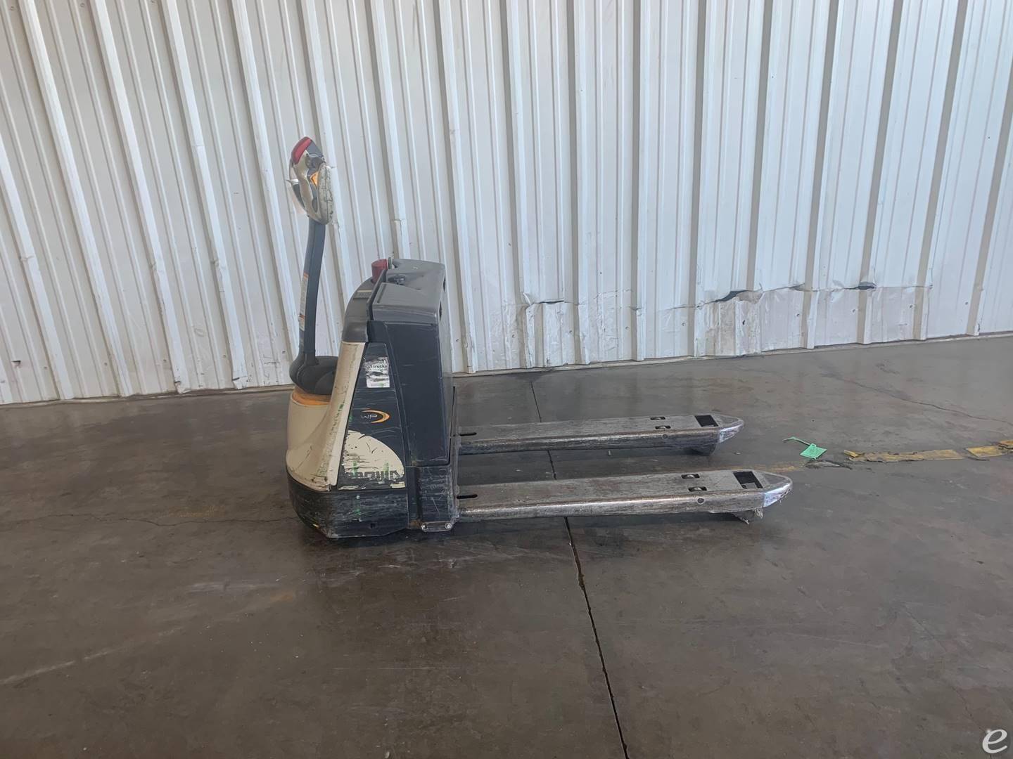  Crown WP3035-45 Electric Forklift - 123Forklift