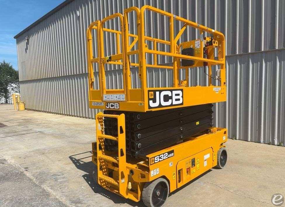 2023 JCB S3246E