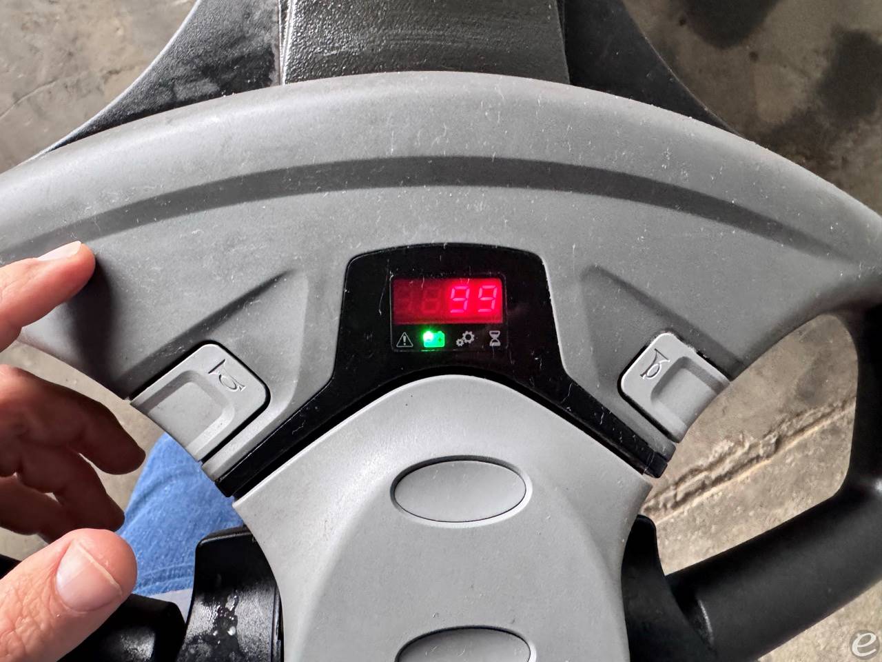 2019 Raymond 6210