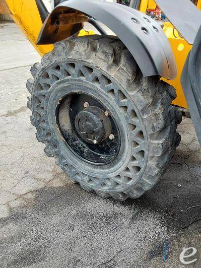 2019 JCB 510-56