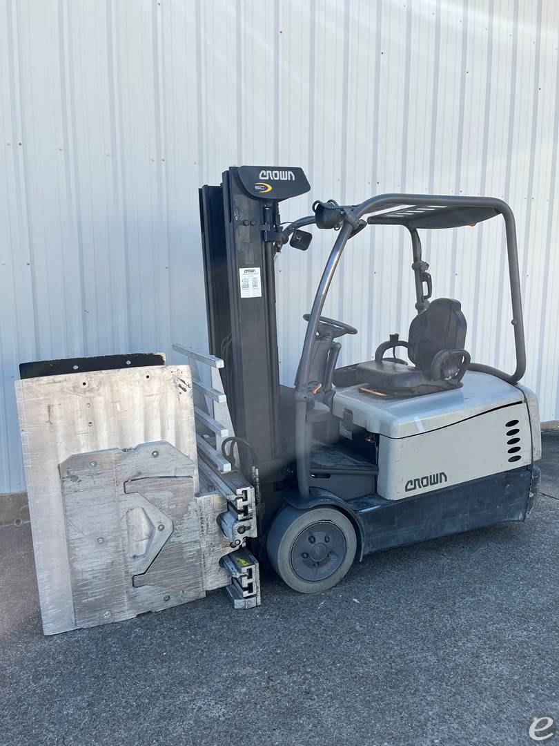 2011 Crown SC5240-35
