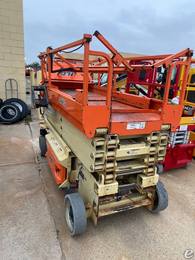 2019 JLG 2646ES