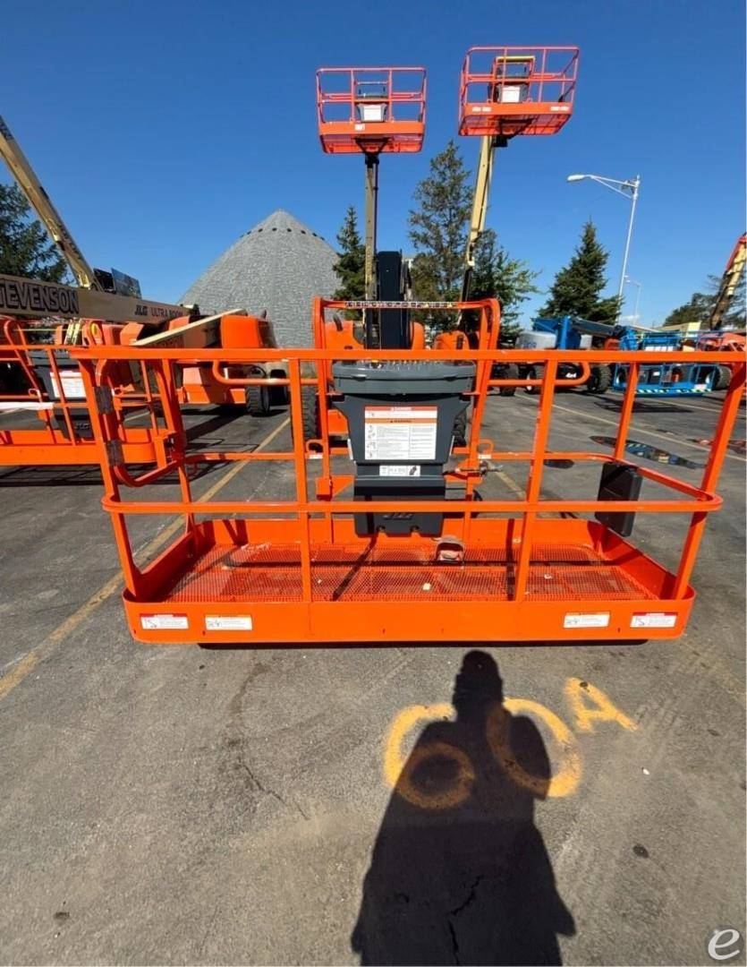 2014 JLG 600AJ