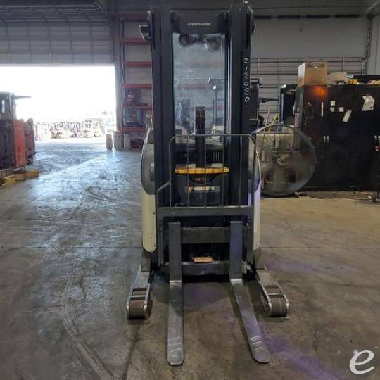 2016 Crown RR5725-45