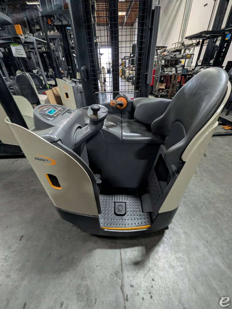 2014 Crown RR5795S-45