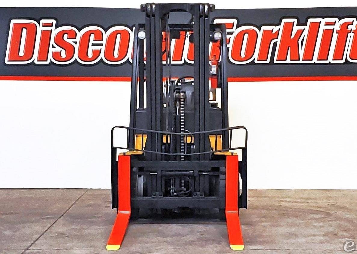 2016 Yale GLP060VXEVSE093 LP Gas Forklift - 123Forklift