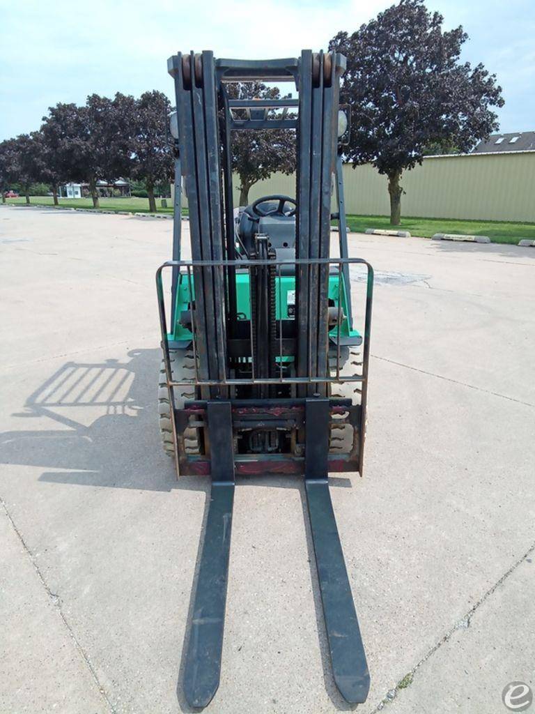 2017 Mitsubishi FG25N
