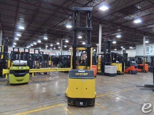2017 Hyster R30XMA3 Electric Order Picker - 123Forklift